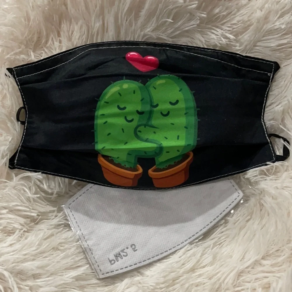 2/$10. New cactus hugs face mask